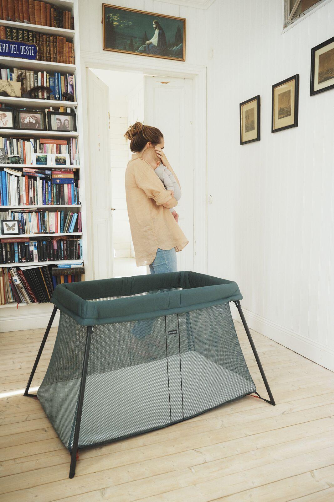 BabyBjörn Travel Crib Light Dark Green