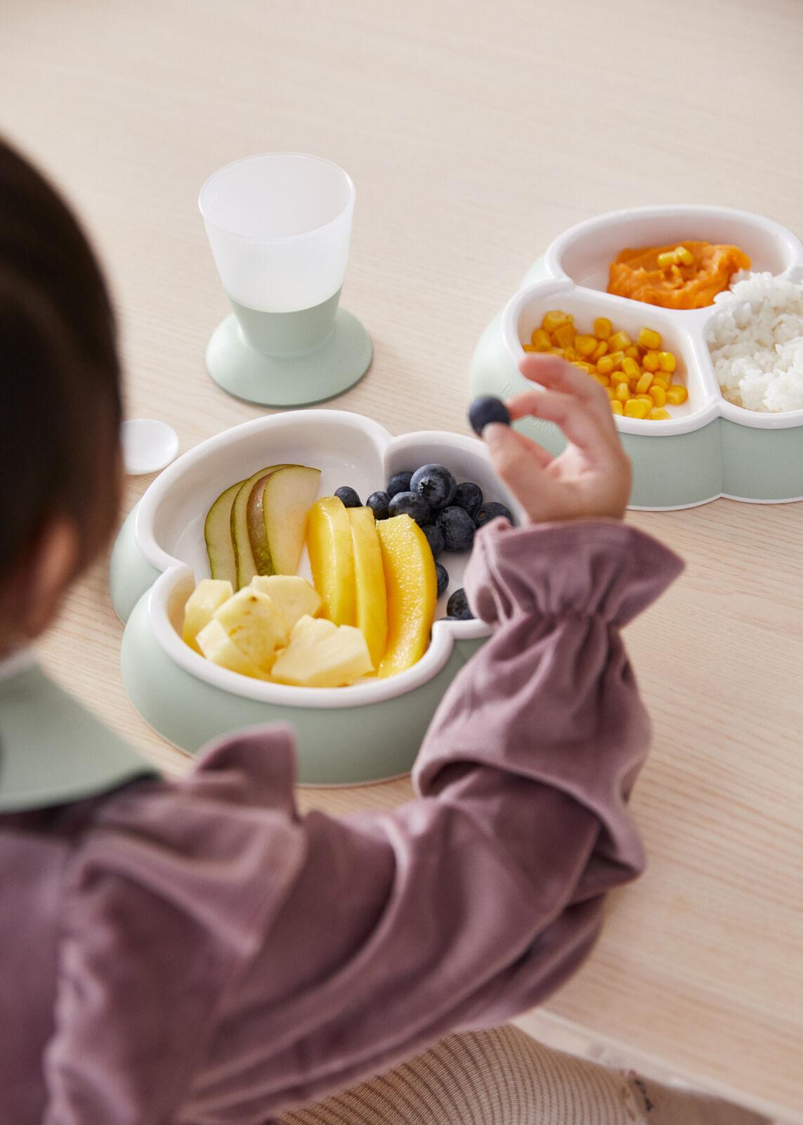 Baby Dinner set with divided plate in powder green - BabyBjörn