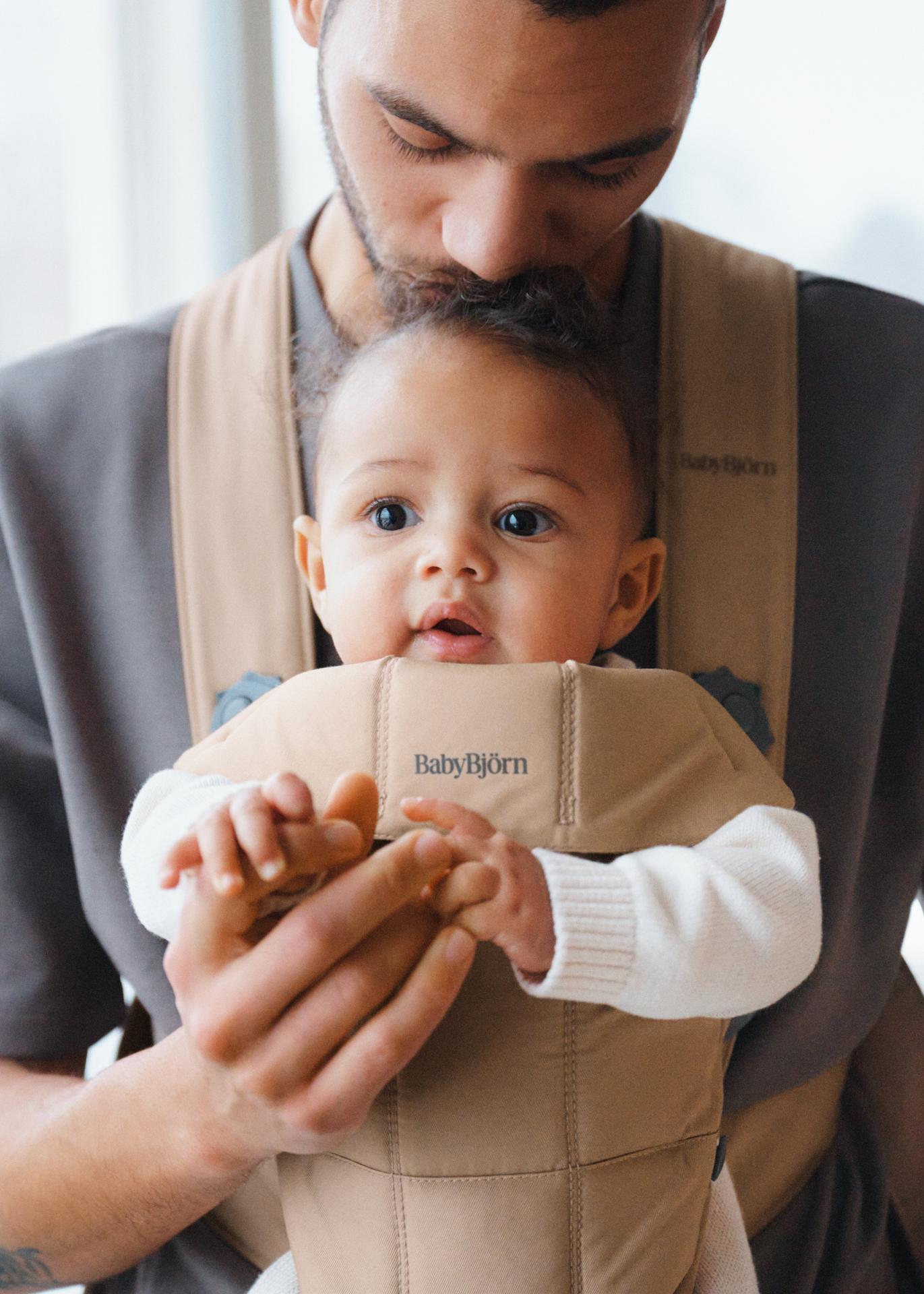 Baby Carrier Mini in Beige woven fabric - BabyBjörn