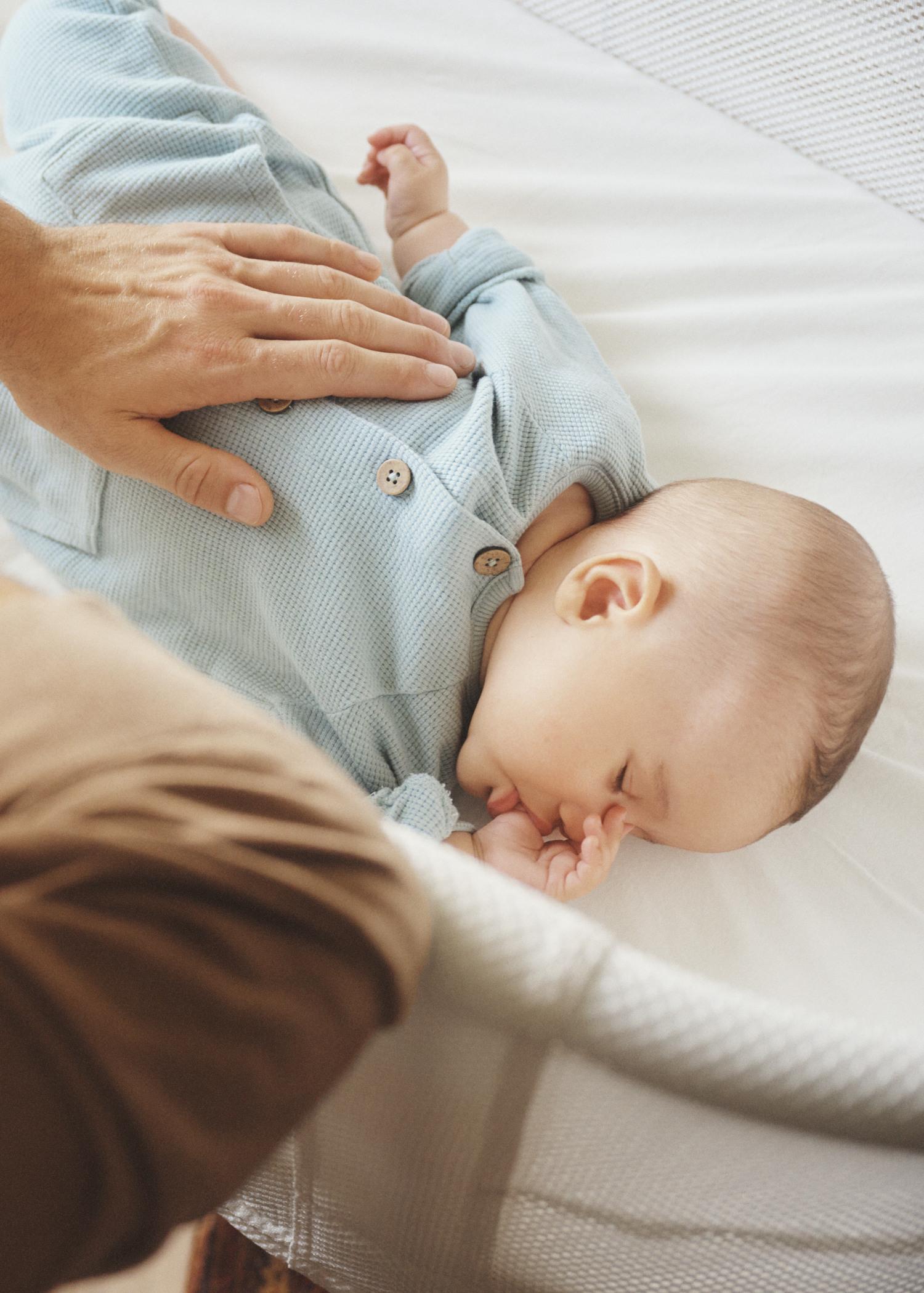Mattress Topper for Baby Crib - BabyBjörn
