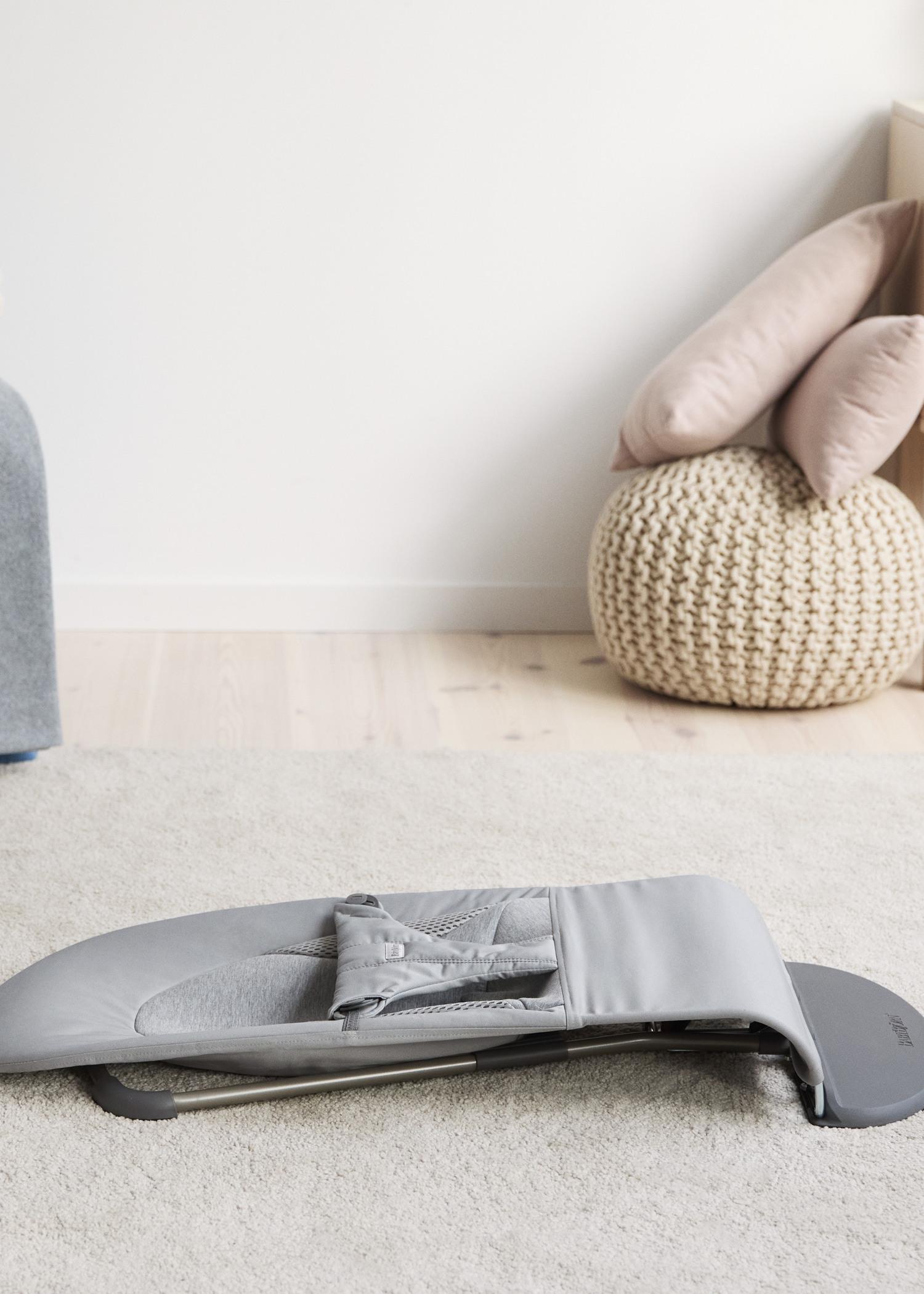 Bouncer Balance Soft in Light grey Woven/Jersey Trifabric easy to store and bring with you