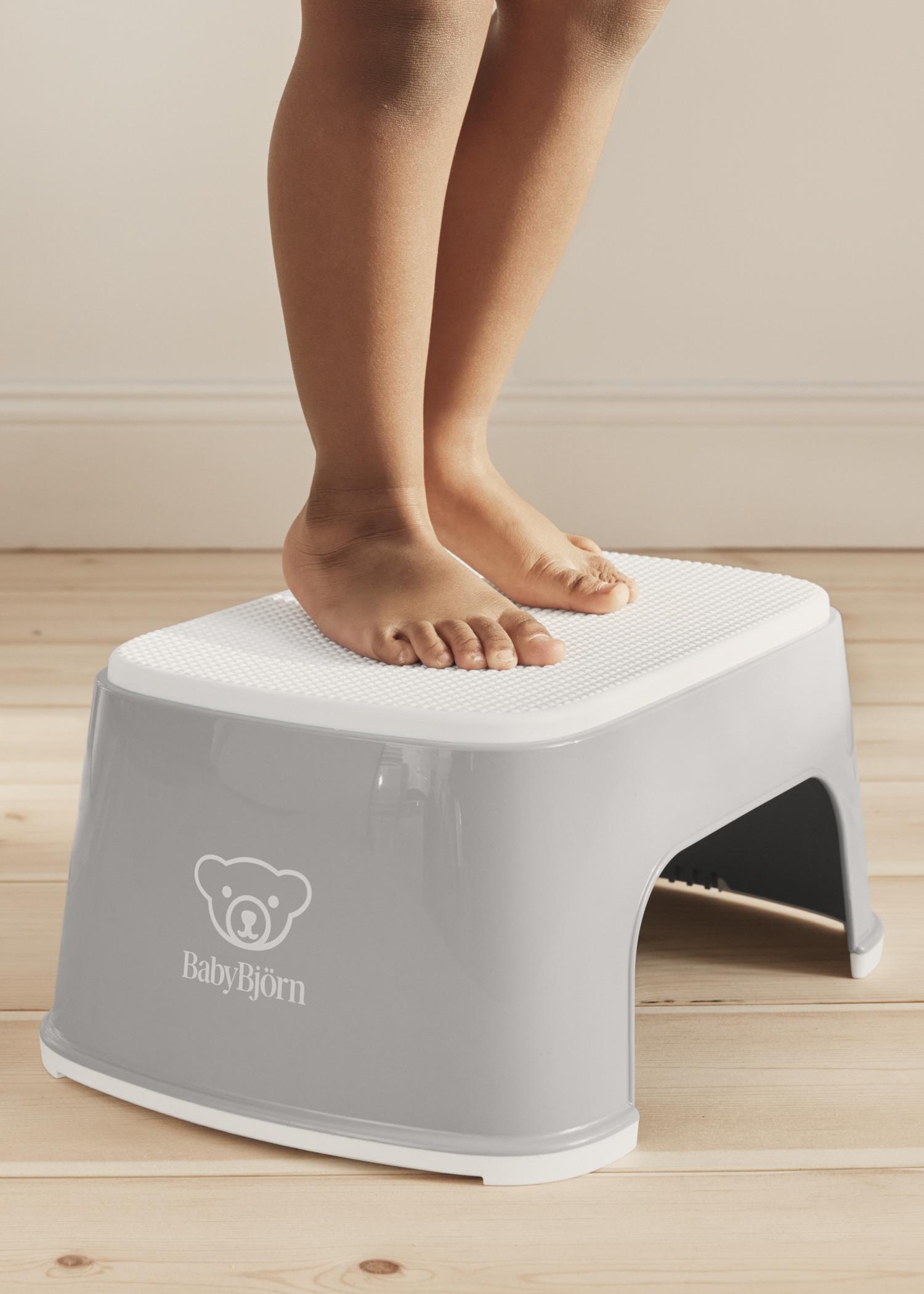 Step Stool Gray/White BabyBjörn