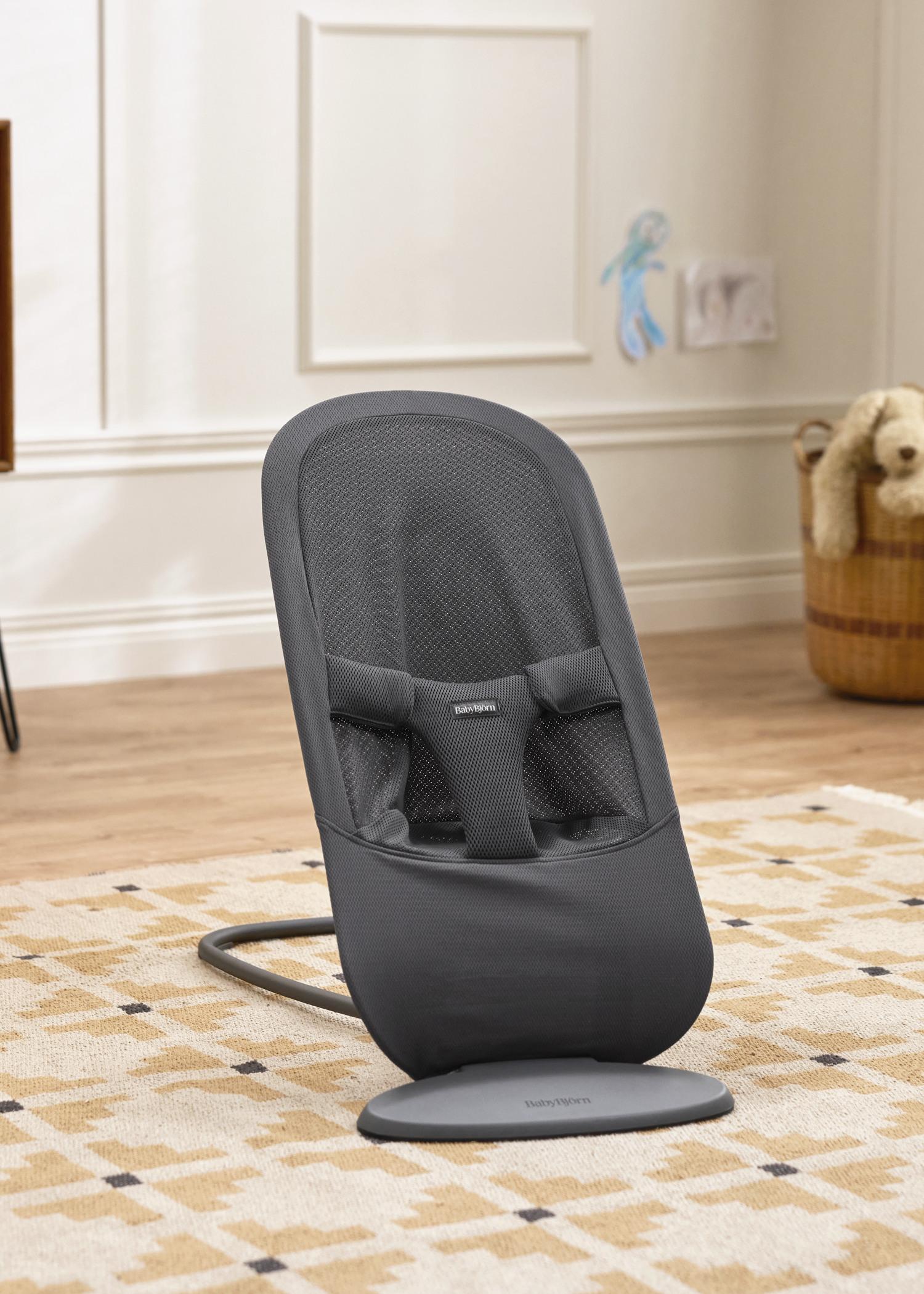 Bouncer Begin in dark grey airy mesh - BabyBjörn