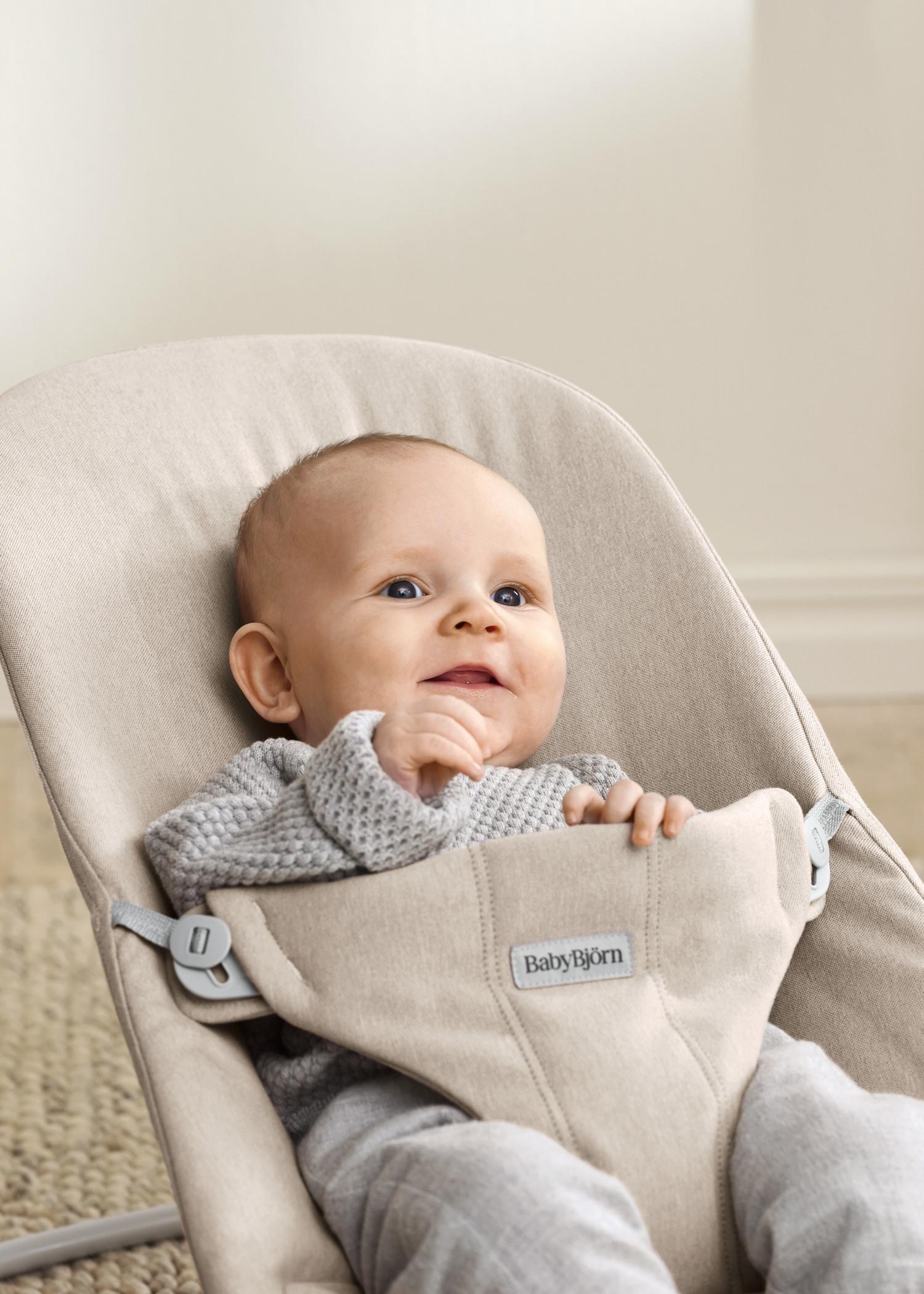 Bouncer Bliss in Light beige Woven Mélange - BabyBjörn