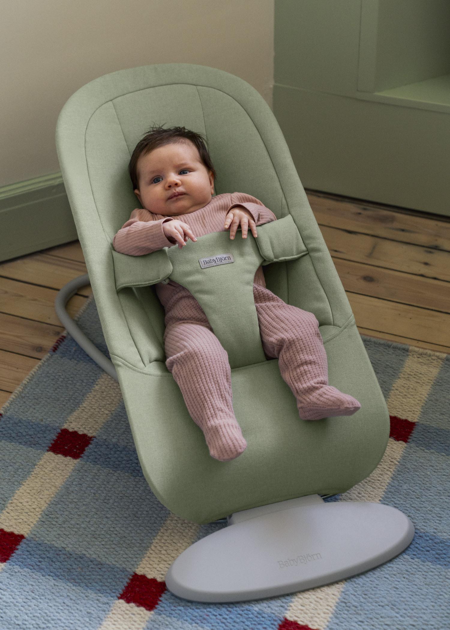 Bouncer Begin in Light green brushed woven - BabyBjörn