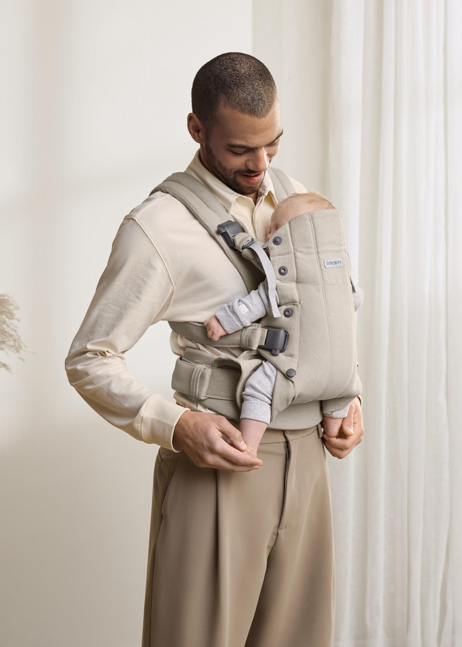 Baby Carrier Harmony in Light Beige Woven Mélange - BabyBjörn