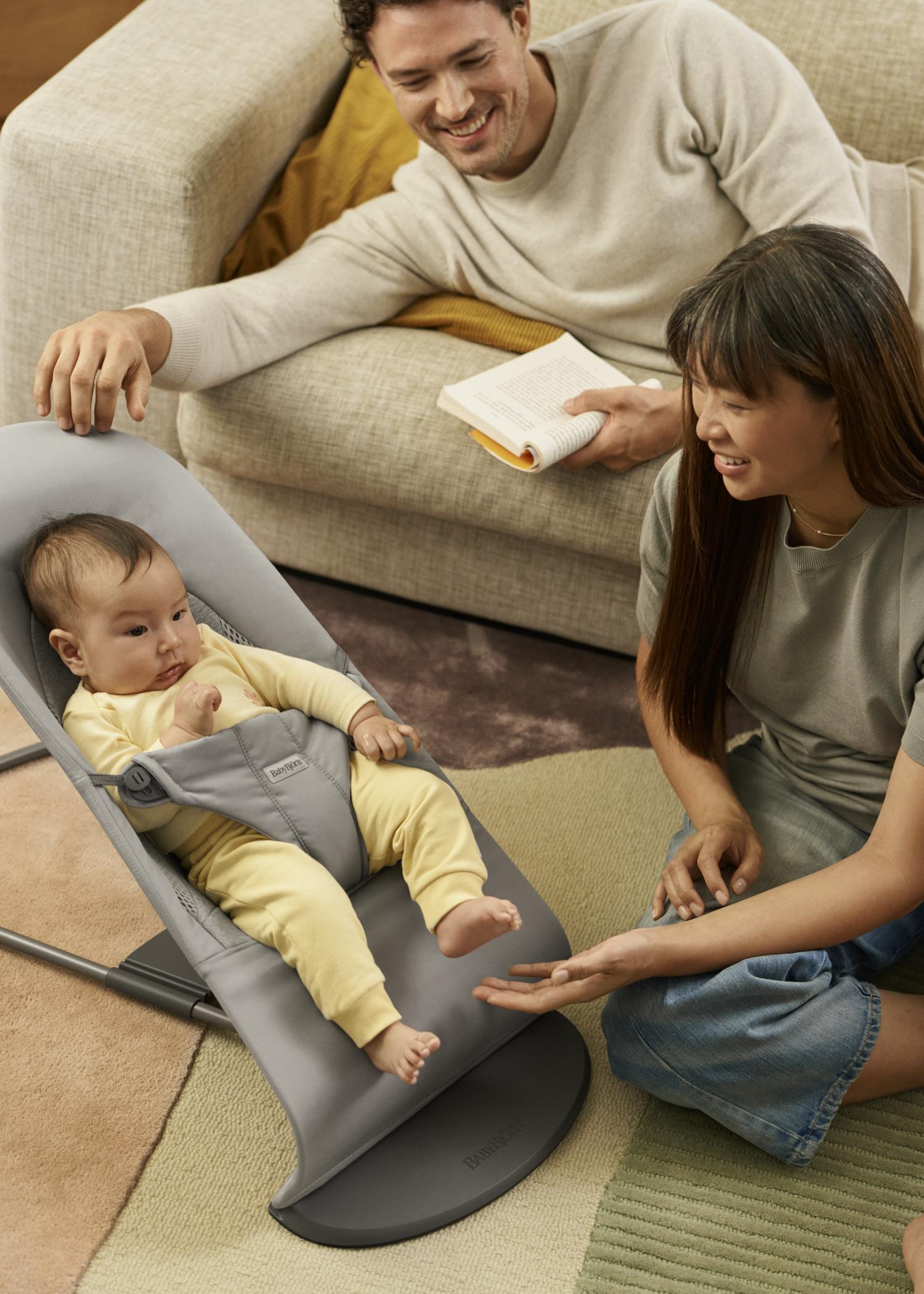 Bouncer Balance Soft in Light grey Woven/Jersey Trifabric - BabyBjörn