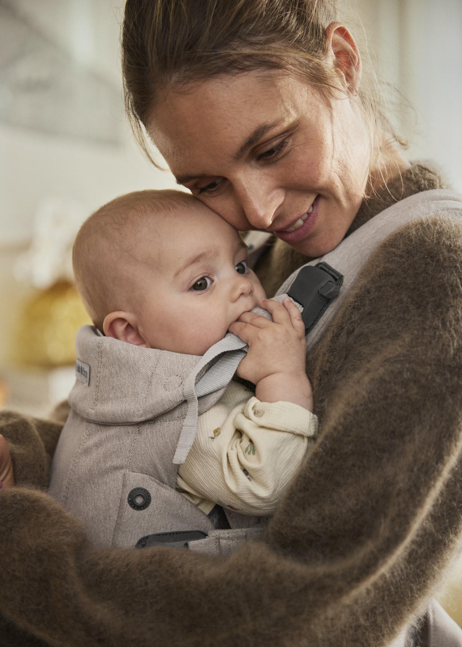 Baby Carrier Harmony in Light Beige Woven Mélange - BabyBjörn