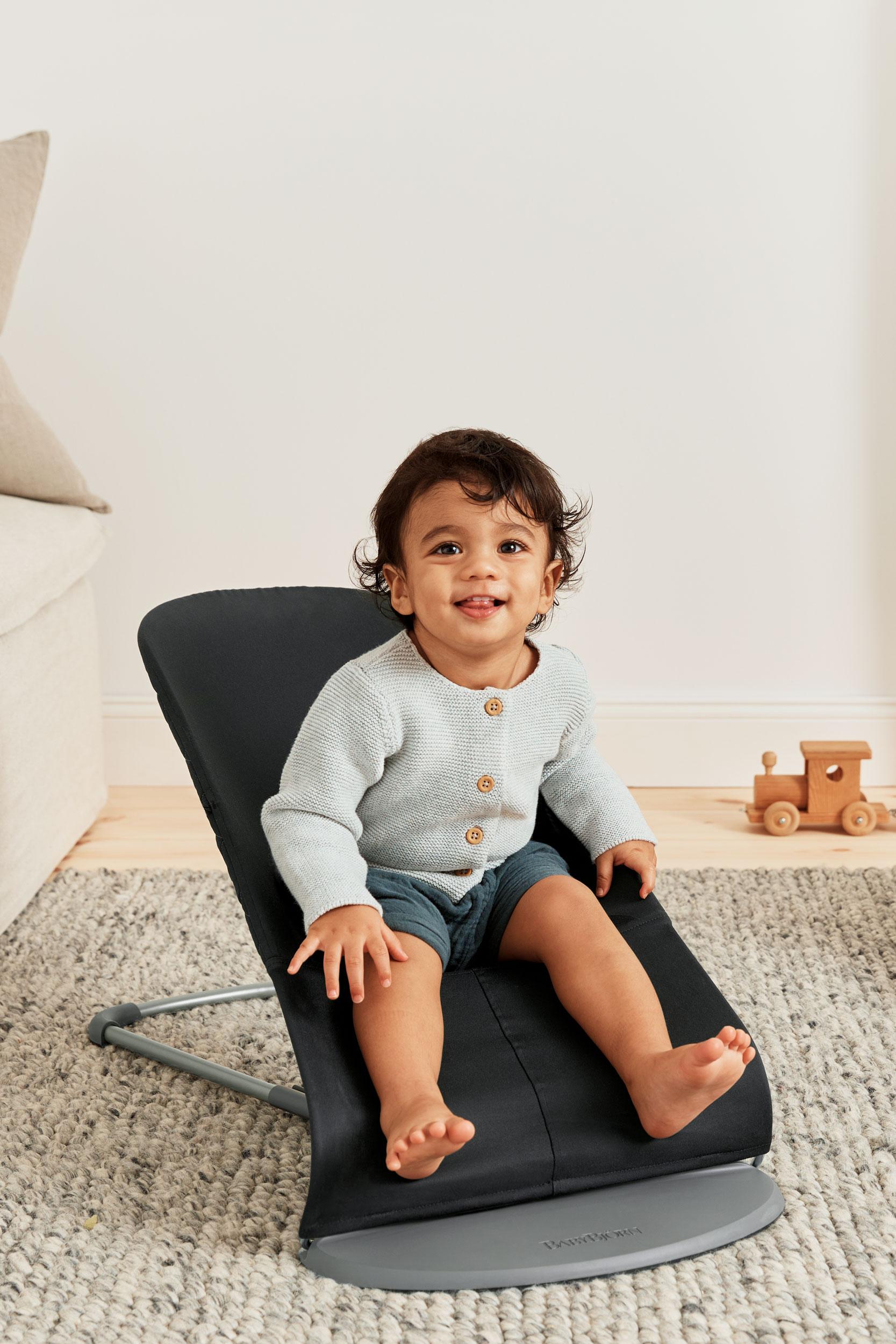 Bouncer Bliss Black - Cotton, Classic quilt - Dark gray frame BabyBjörn