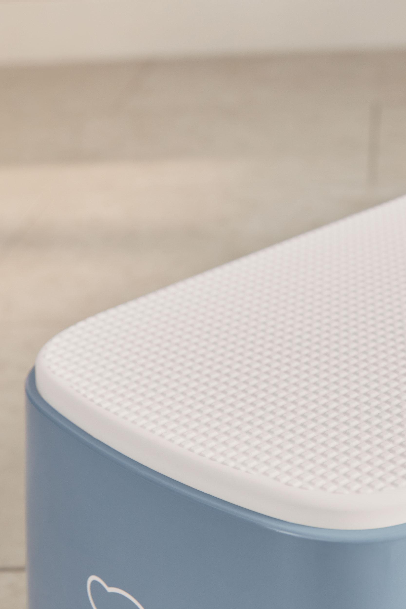 Step Stool Deep blue/White