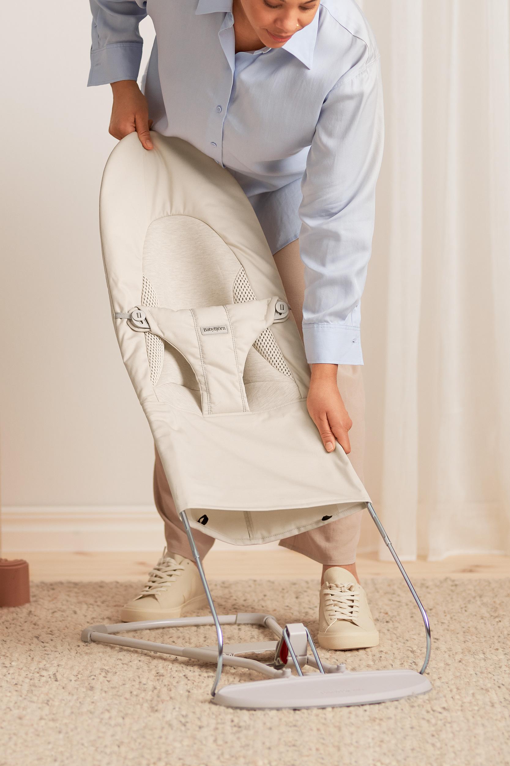 Bouncer Balance Soft in Light beige Woven/Jersey Trifabric - BabyBjörn