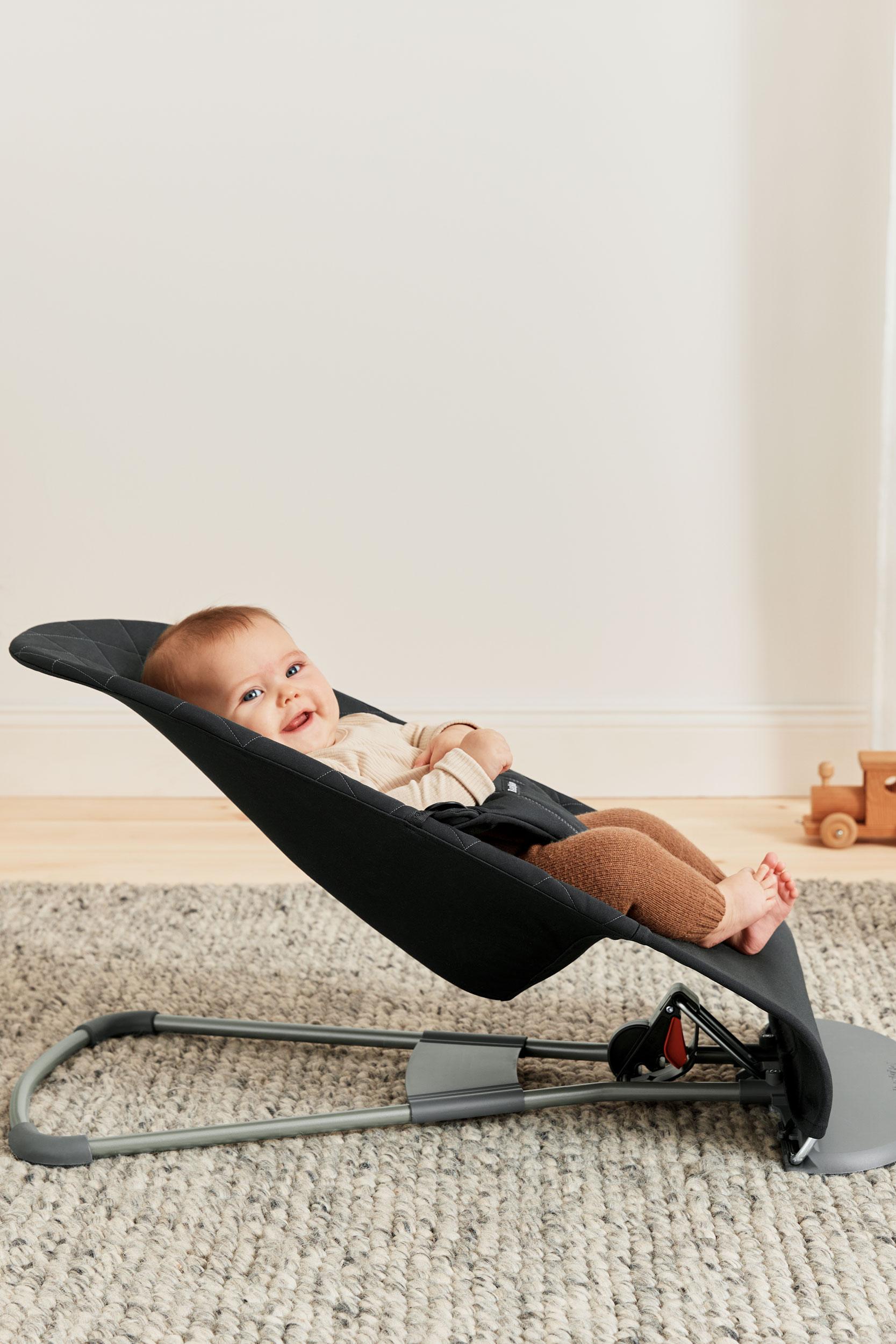 Bouncer Bliss Black - Cotton, Classic quilt - Dark gray frame BabyBjörn