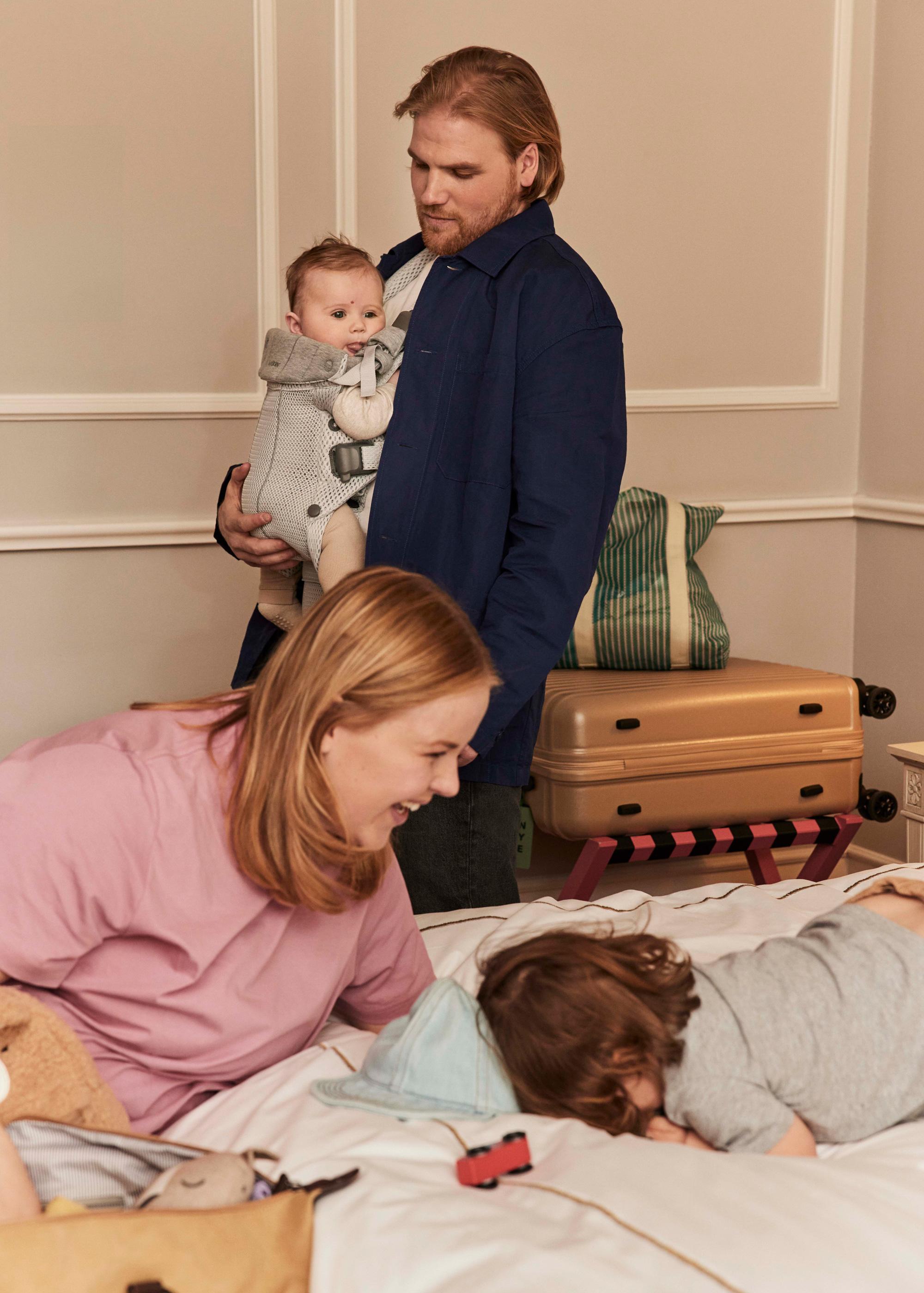 Baby Carrier Harmony, traveling with kids - BabyBjörn