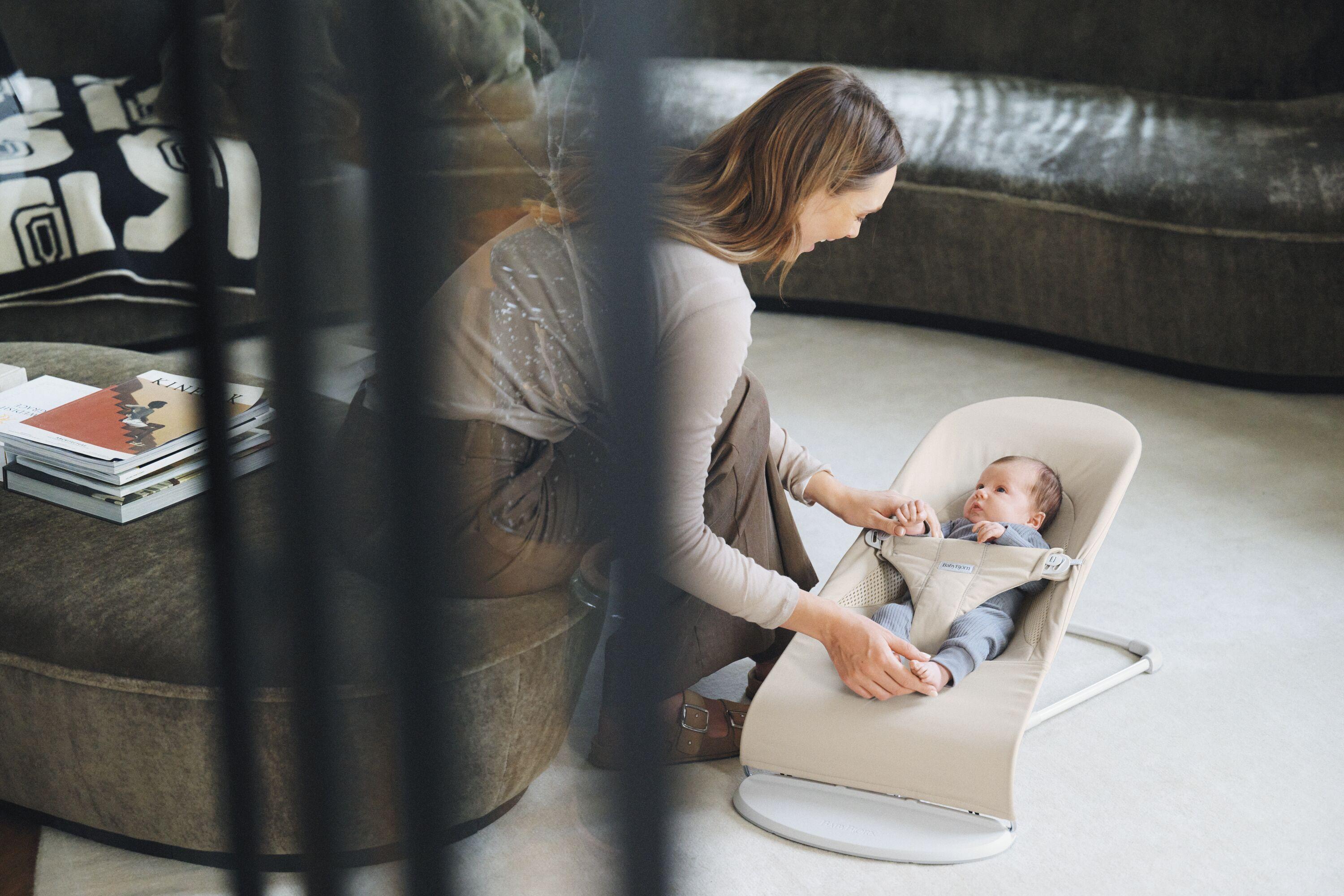 Bouncer Balance Soft in Light beige Woven/Jersey Trifabric - BabyBjörn